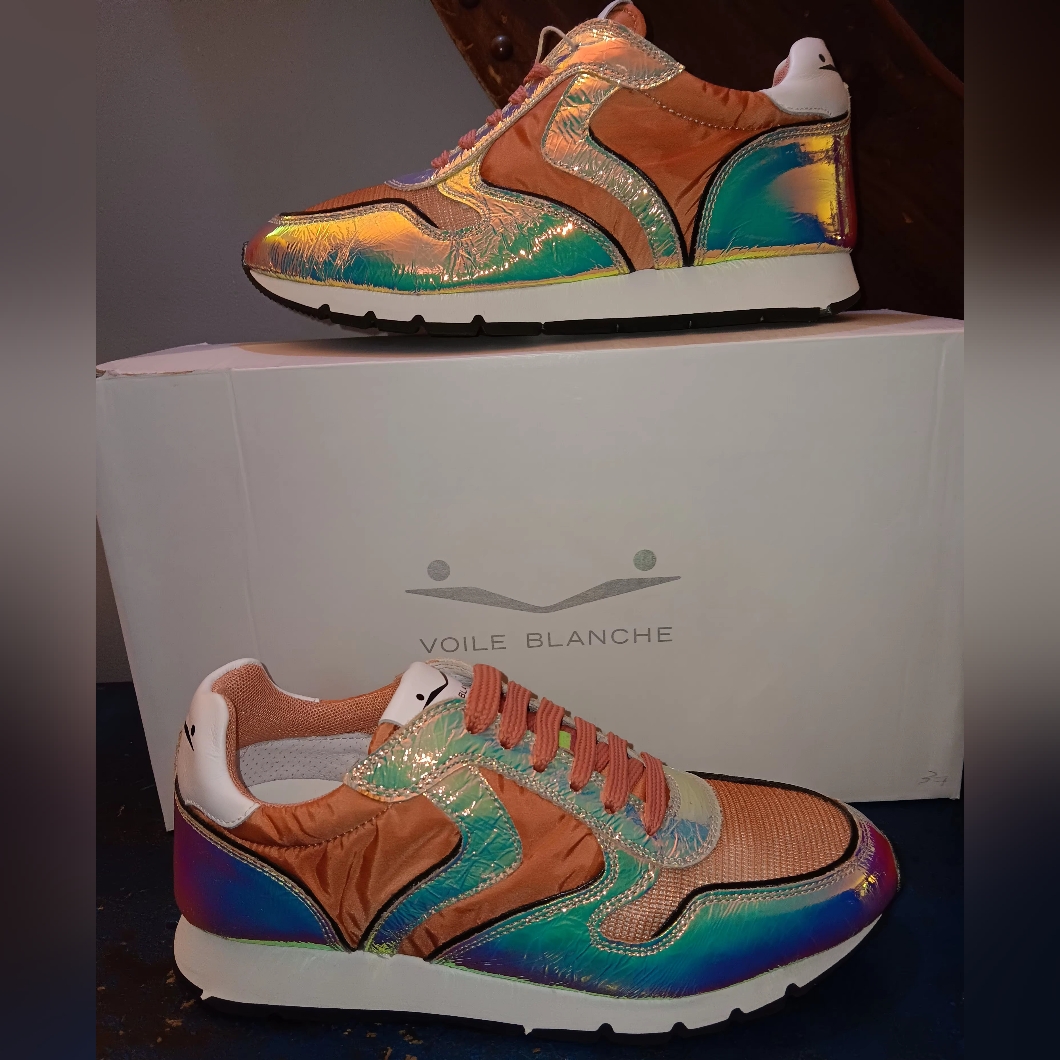 Voile Blanche Sneakers New With Defect